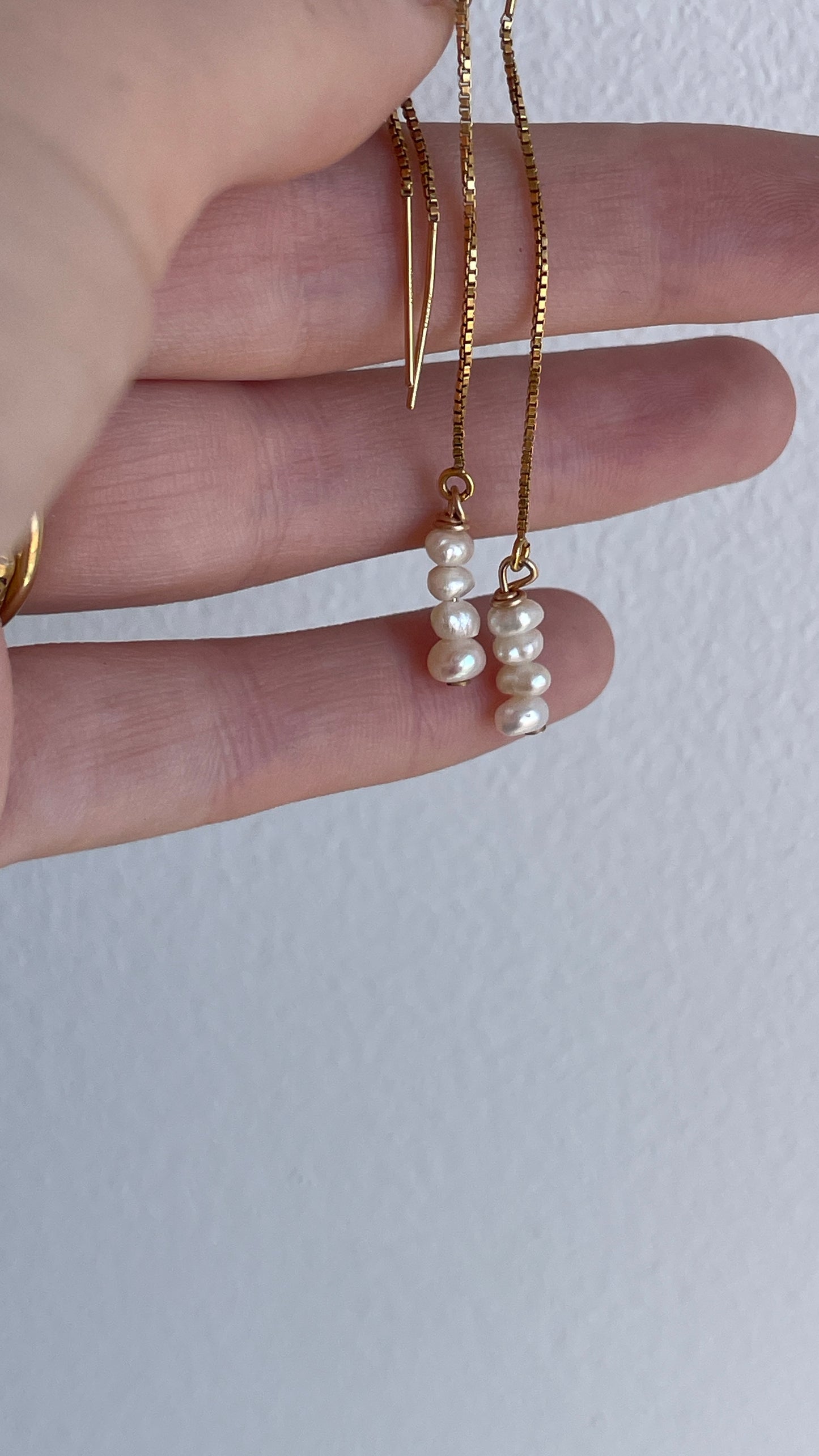 Dainty Pearl Threaders