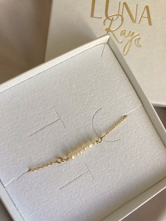The Dainty Pearl Bracelet