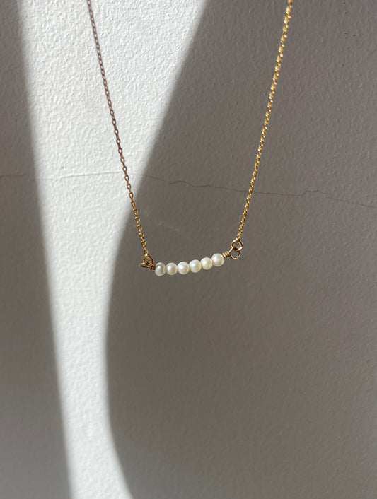 The Dainty Pearl Necklace