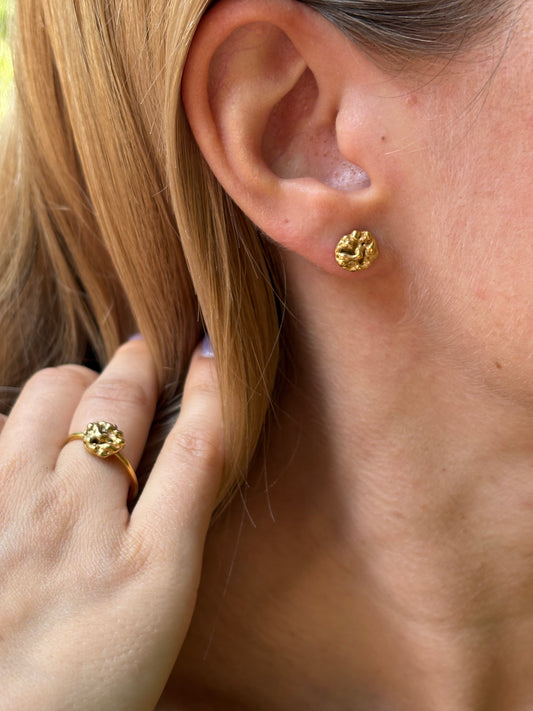 Nira Studs